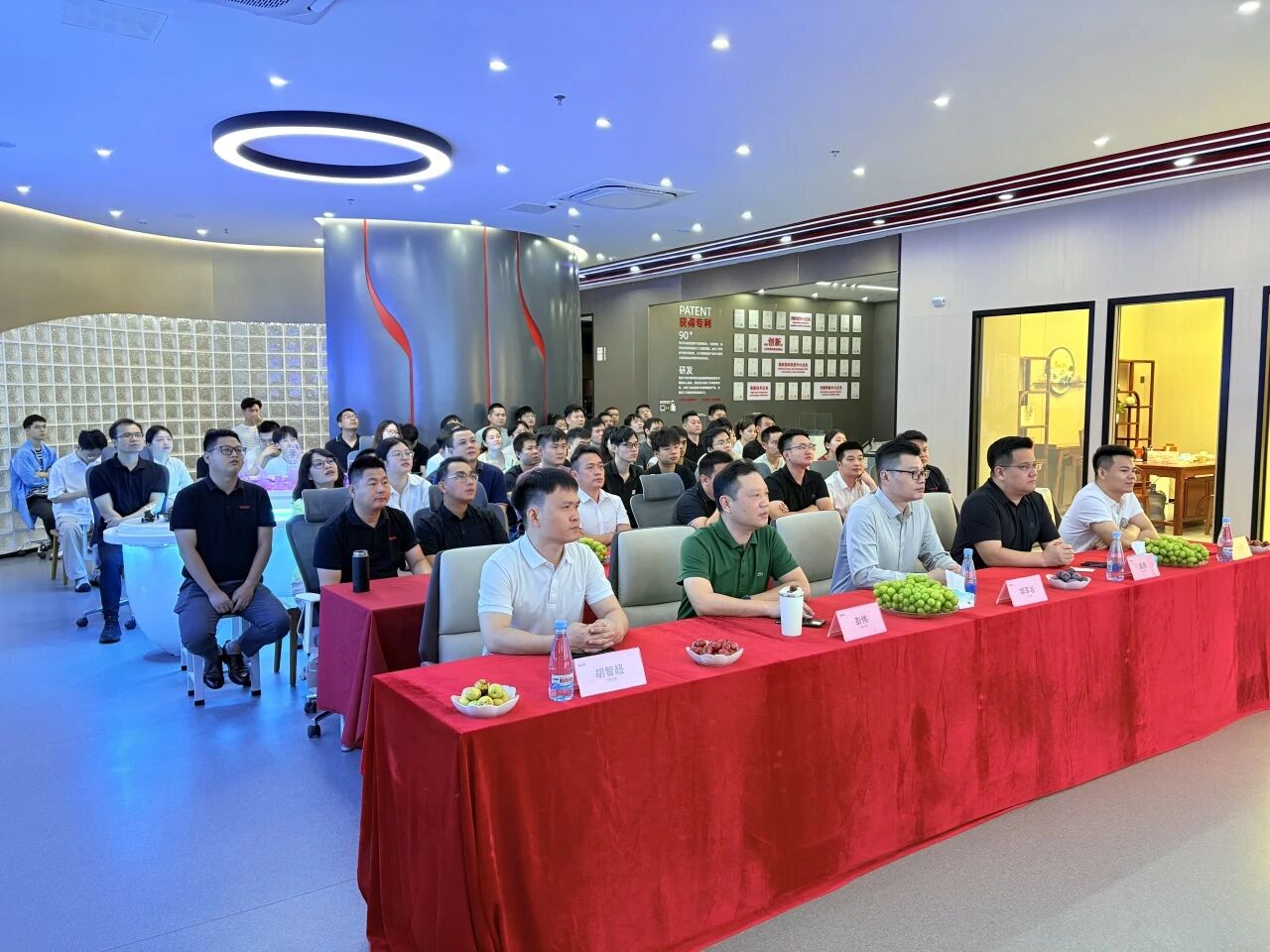 銘記歷史開創(chuàng)未來 | 智火柴從閱兵看中國智造底氣，以油品監(jiān)測實力護航 “國之重器” 圖1