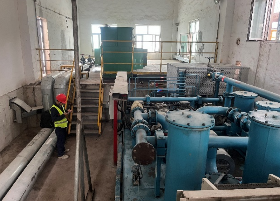 新疆中材應(yīng)用案例：生料立磨主減速機(jī)齒輪油在線監(jiān)測(cè)預(yù)警